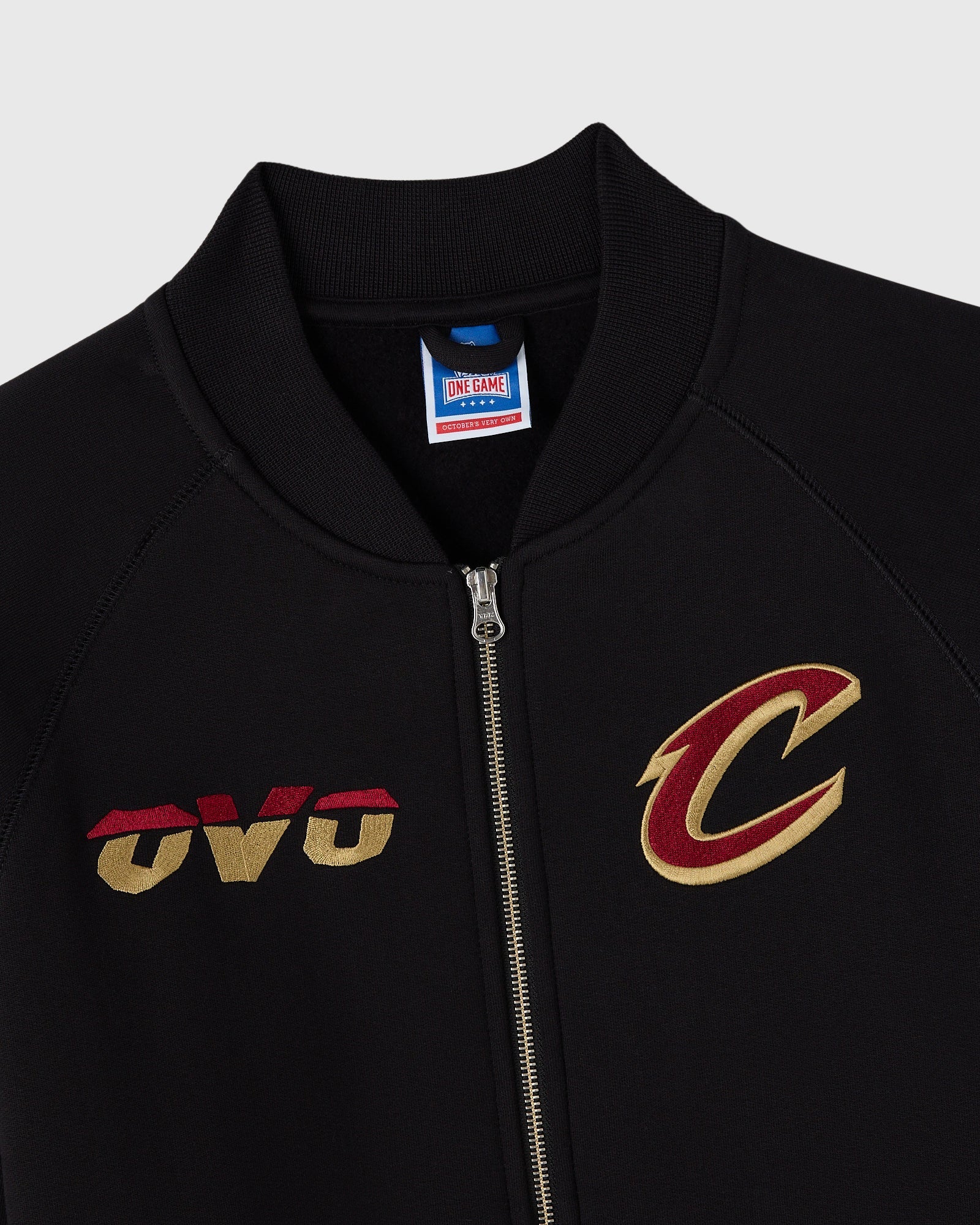 C-0425-KT-6296_CAVALIERS3694